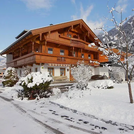 Hauser Ferienhaus *